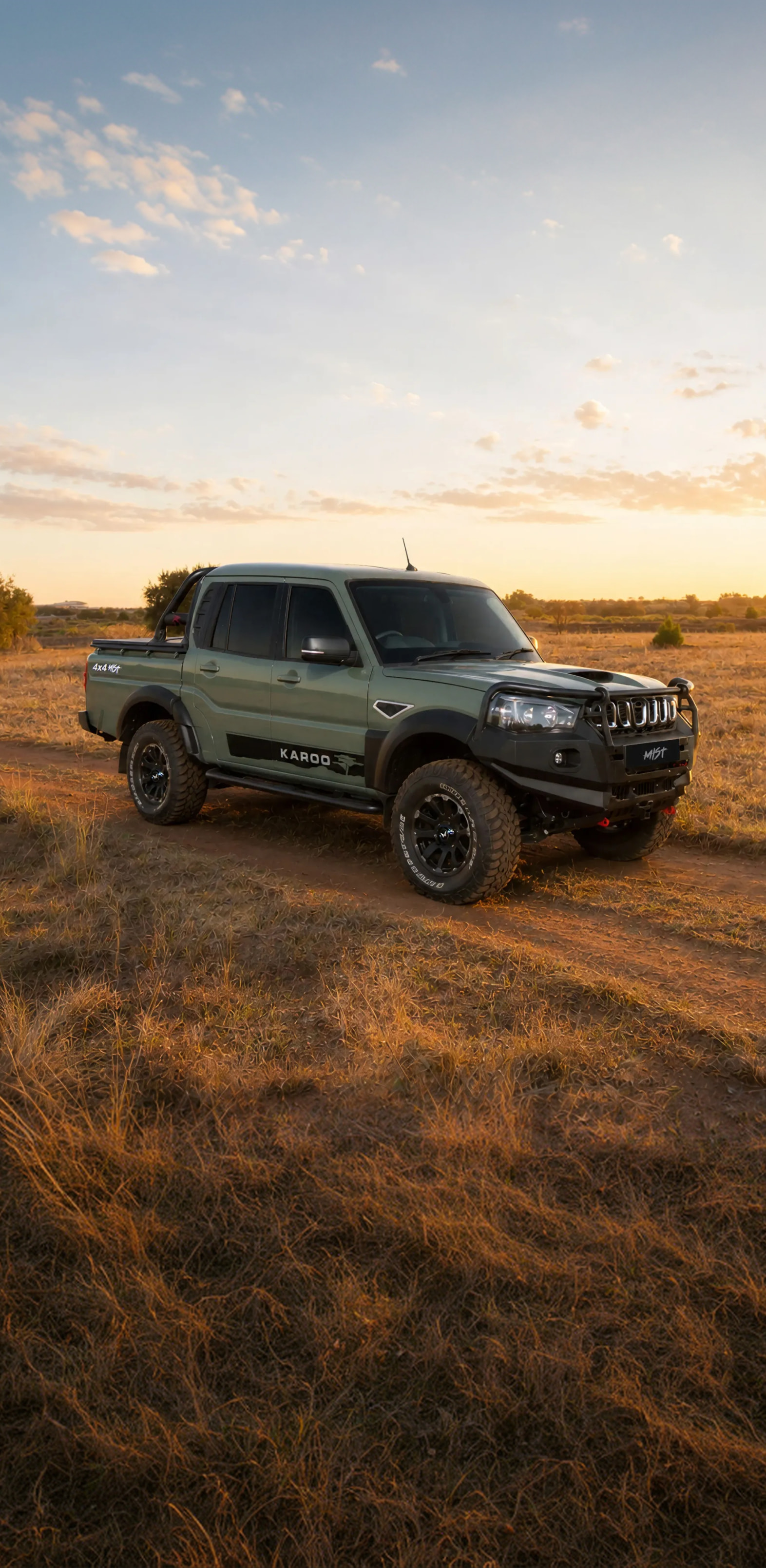 Mahindra Karoo Mist hero